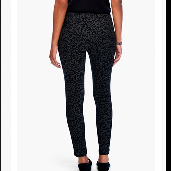 NWOT St John’s Bay womens animal print jeggings‎ leggings - Picture 6 of 15
